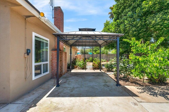 6569 N Kennedy Ave, Fresno, CA 93710 - view of patio / terrace with a gazebo