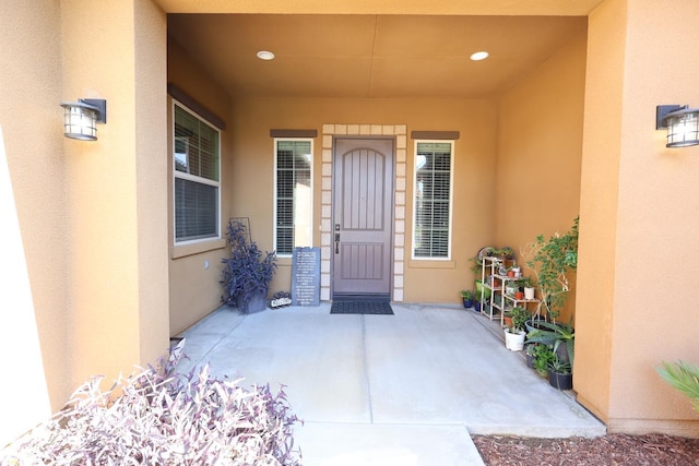 3309 Beverly Ave, Clovis, CA 93619 - property entrance featuring stucco siding