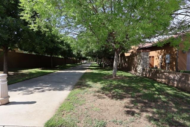 3309 Beverly Ave, Clovis, CA 93619 - view of road