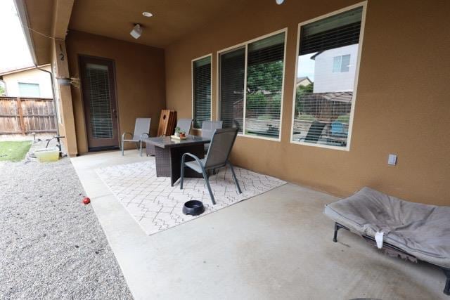 3309 Beverly Ave, Clovis, CA 93619 - view of patio with outdoor dining area