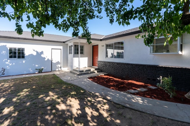 708 E San Jose Ave, Fresno, CA 93710 - ranch-style home featuring stucco siding and brick siding
