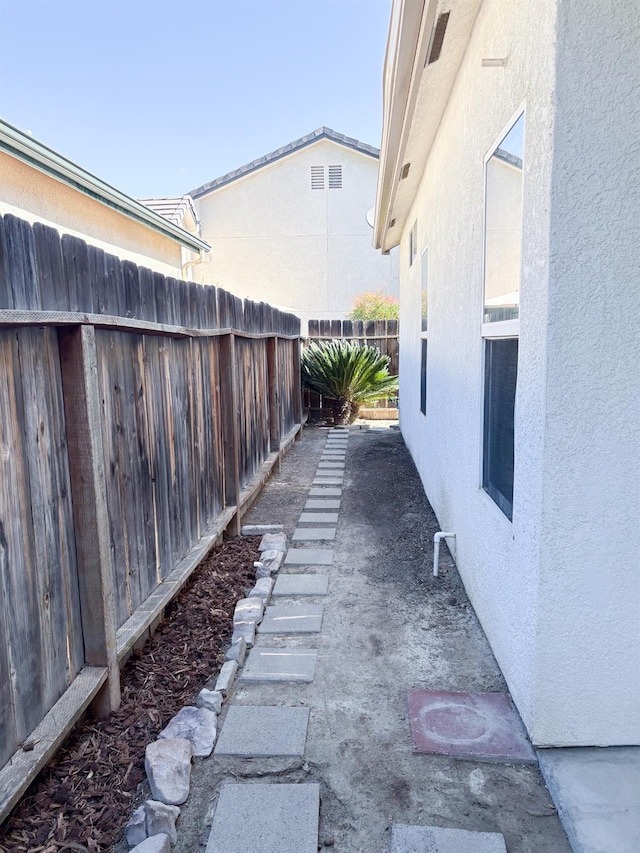 2300 Sierra Ave Unit 129, Kingsburg, CA 93631 - view of fenced backyard