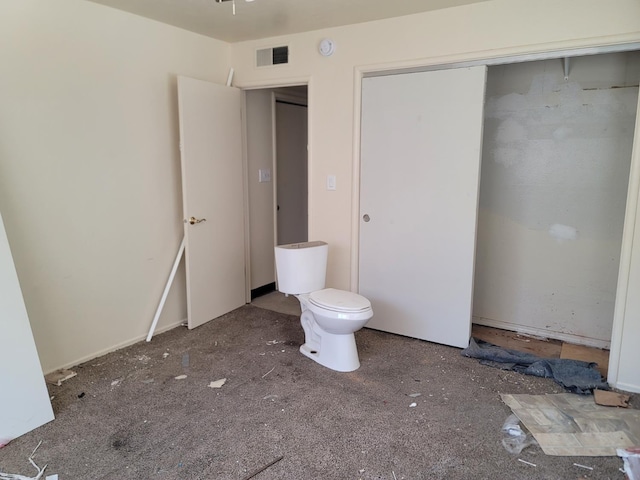 3023 E Robinson Ave, Fresno, CA 93726 - bathroom with toilet