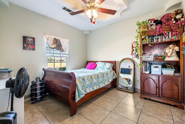 42462 Rd 140, Orosi, CA 93647 - bedroom with light tile patterned flooring and a ceiling fan