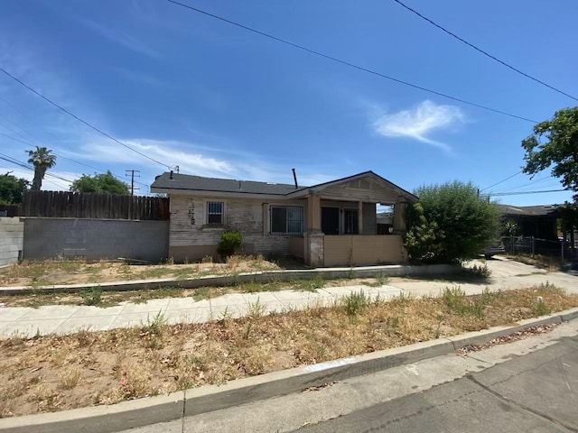 1325 S 4th St, Fresno, CA 93702 - view of front of house
