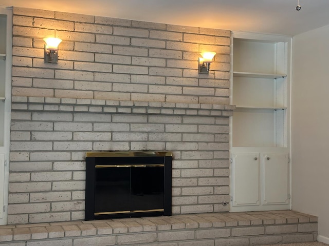 6538 N 4th St, Fresno, CA 93710 - detailed view of a brick fireplace