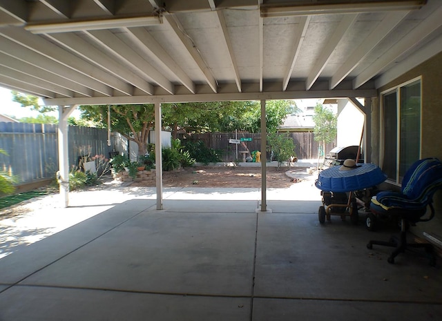 1561 Josephine Ct, Madera, CA 93638 - fenced backyard featuring a patio