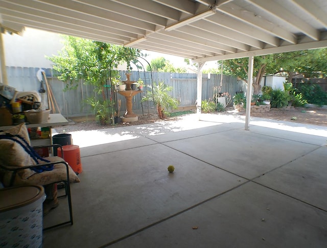 1561 Josephine Ct, Madera, CA 93638 - fenced backyard featuring a patio area