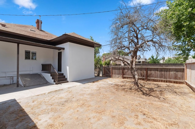 630 N Roosevelt Ave, Fresno, CA 93728 - view of yard featuring entry steps