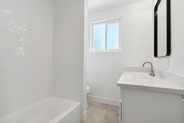 630 N Roosevelt Ave, Fresno, CA 93728 - full bathroom featuring vanity, toilet, baseboards, and washtub / shower combination
