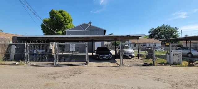 2025 E White Ave, Fresno, CA 93701 - exterior space with a gate