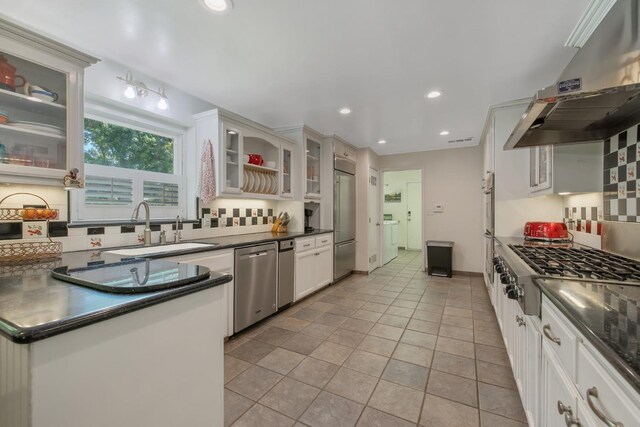 1301 W Beverly Dr, Visalia, CA 93277 - photo 21