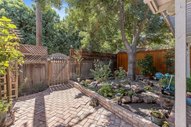 1301 W Beverly Dr, Visalia, CA 93277 - photo 47