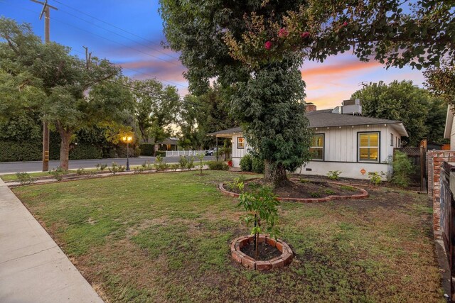 1301 W Beverly Dr, Visalia, CA 93277 - photo 58