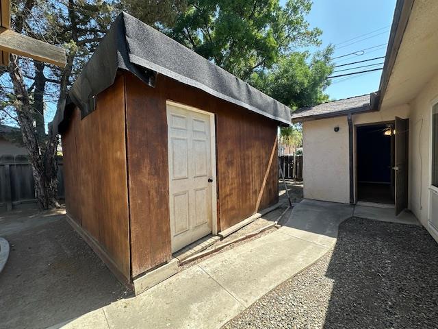 702 W Cortner Ave, Hanford, CA 93230 - view of outdoor structure