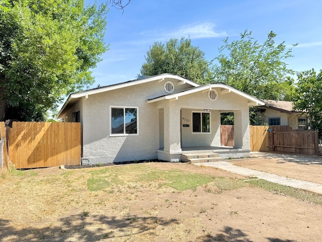 4221 E Grant Ave, Fresno, CA 93702 - bungalow with stucco siding