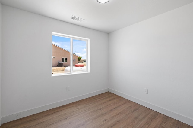 25900 Tanforan Dr, Madera, CA 93638 - unfurnished room featuring baseboards and wood finished floors