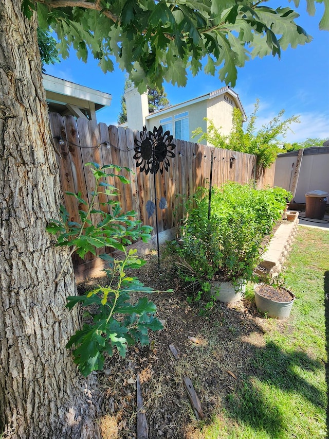 2513 Twain Ave, Clovis, CA 93611 - view of yard