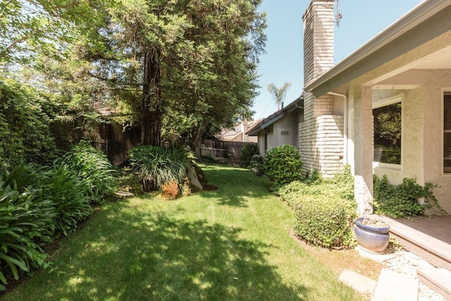 499 E Braddock Dr, Fresno, CA 93720 - view of yard
