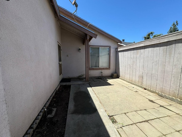 2761 N Selland, Fresno, CA 93722 - view of patio / terrace