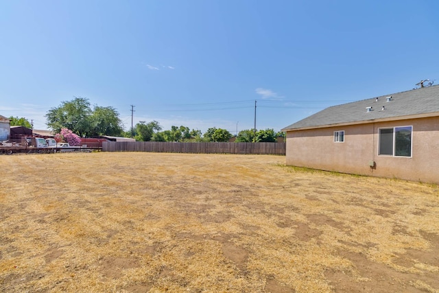 829 W Woodward Ave, Fresno, CA 93706 - view of yard