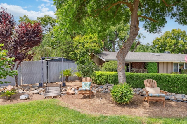 5554 E Montecito Ave, Fresno, CA 93727 - view of yard