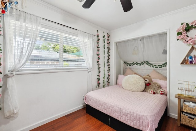 5554 E Montecito Ave, Fresno, CA 93727 - bedroom featuring wood finished floors, crown molding, baseboards, and ceiling fan