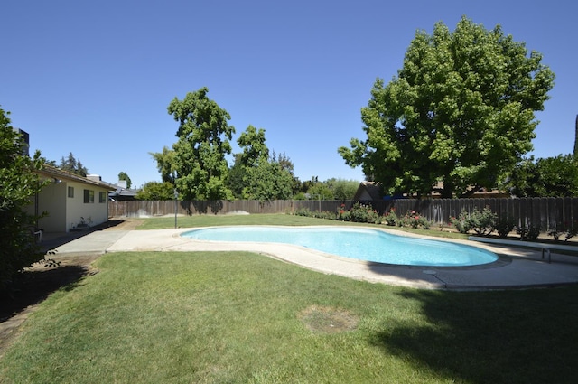1692 W Tenaya Way, Fresno, CA 93711 - view of swimming pool featuring a fenced backyard and a patio area
