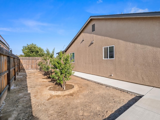 703 Tulip Cir, Dinuba, CA 93618 - view of fenced backyard