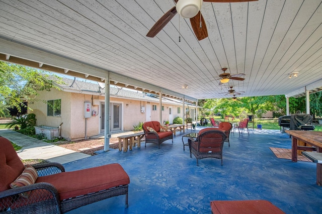 1183 E Dinuba Ave, Fresno, CA 93725 - view of patio with an outdoor living space and ceiling fan
