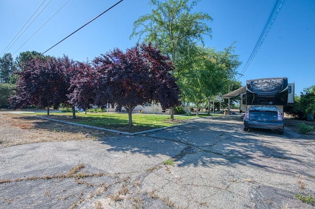 1183 E Dinuba Ave, Fresno, CA 93725 - view of asphalt street