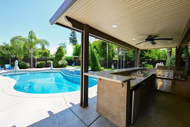 2138 El Paso Ave, Clovis, CA 93611 - view of swimming pool featuring a fenced backyard, a patio, and ceiling fan
