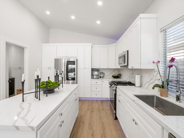 2697 E Niles Ave, Fresno, CA 93720