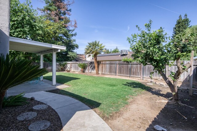 8259 N College Ave, Fresno, CA 93711 - view of yard