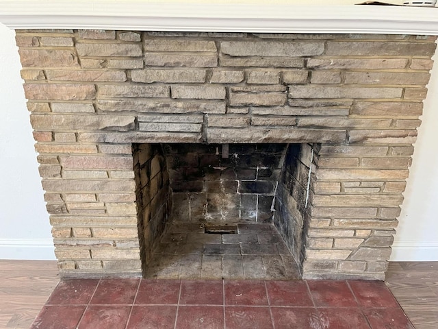 1305 E Fedora Ave, Fresno, CA 93704 - detailed view of baseboards