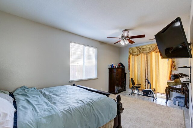 2701 Glade Ave, Madera, CA 93637 - bedroom with ceiling fan