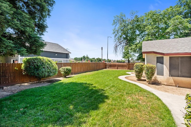 392 W Magill Ave, Clovis, CA 93612 - view of yard