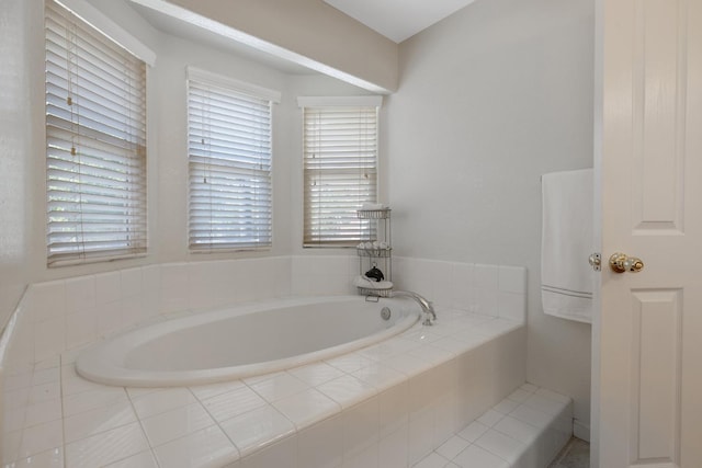 8519 E Olive Ave, Fresno, CA 93737 - bathroom with a garden tub
