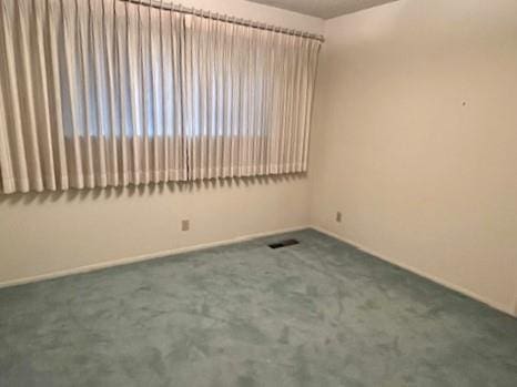 1320 Maple, Selma, CA 93662 - unfurnished room with carpet and baseboards