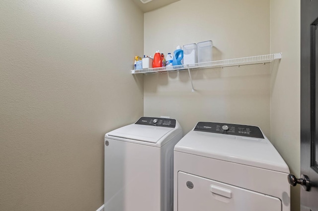 7374 E Flint Way, Fresno, CA 93737 - laundry room with independent washer and dryer