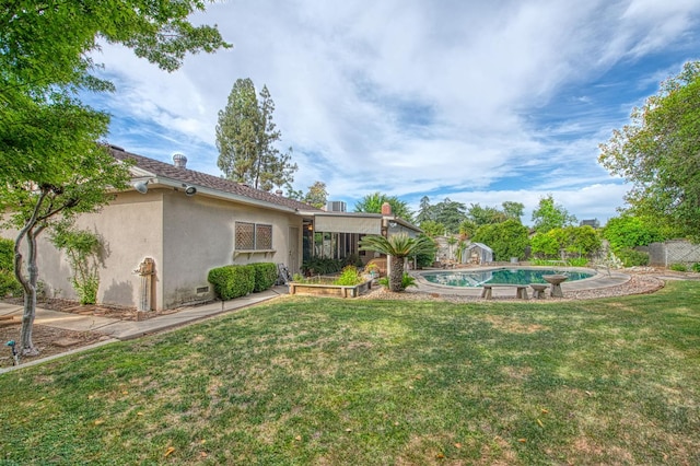 4588 E Pico Ave, Fresno, CA 93726 - view of yard
