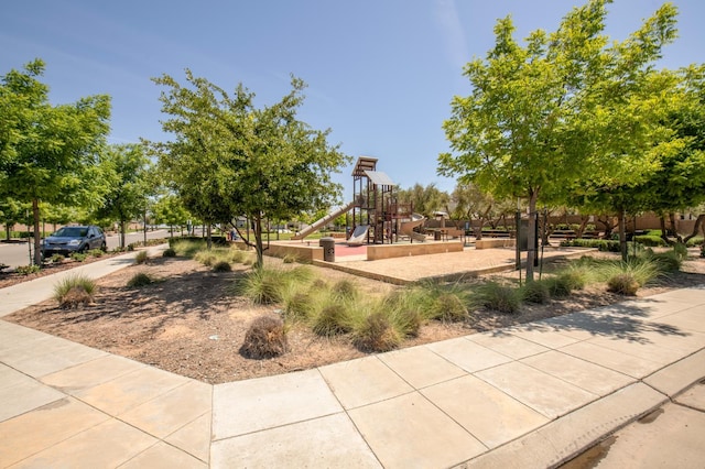 511 Timberline Way S, Madera, CA 93636 - view of community play area