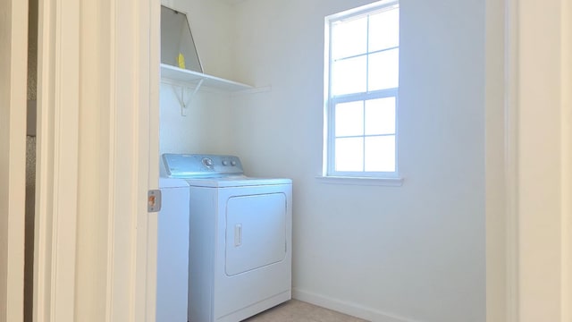 758 Persimmon, Madera, CA 93638 - laundry room with separate washer and dryer and baseboards