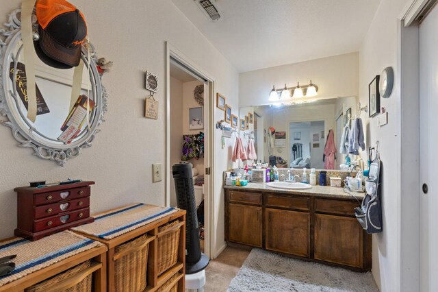 2724 Monocott Dr, Madera, CA 93637 - bathroom featuring vanity
