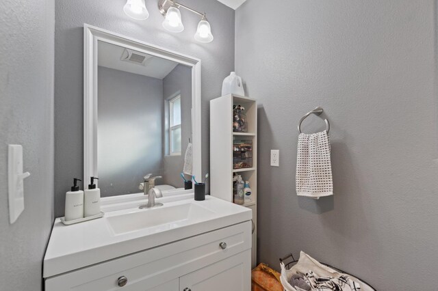 2724 Monocott Dr, Madera, CA 93637 - bathroom featuring vanity