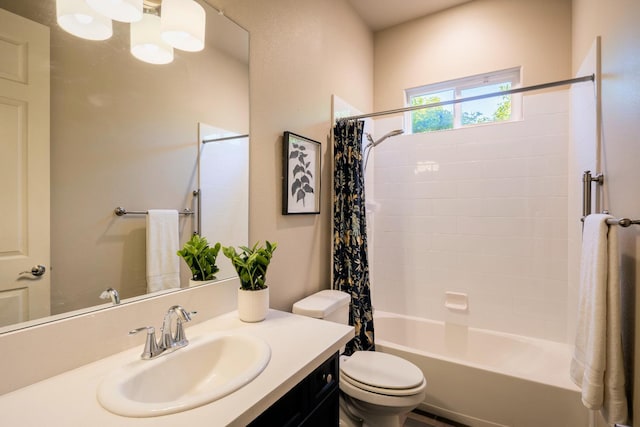3343 Richmond Ave, Clovis, CA 93619 - bathroom featuring vanity, shower / bathtub combination with curtain, and toilet