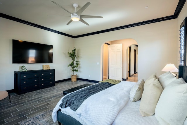 3343 Richmond Ave, Clovis, CA 93619 - bedroom featuring arched walkways, crown molding, ceiling fan, baseboards, and wood tiled floors