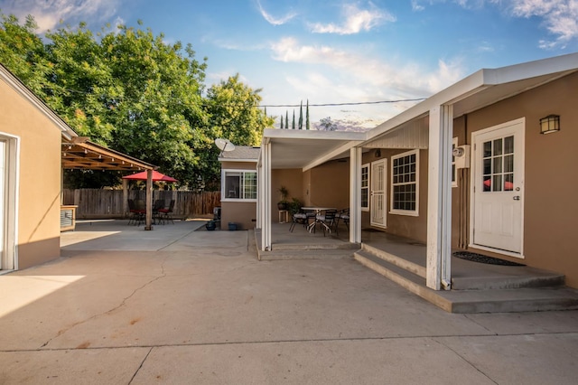 2837 N Thorne Ave, Fresno, CA 93704 - view of patio / terrace featuring outdoor dining space