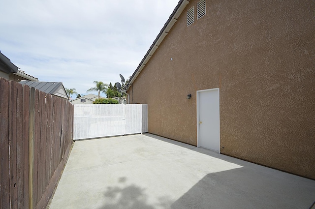 1756 N Holly Ave, Clovis, CA 93619 - view of patio / terrace