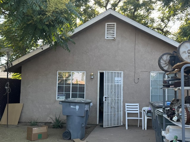 2316 S Eunice Ave, Fresno, CA 93706 - rear view of property with stucco siding